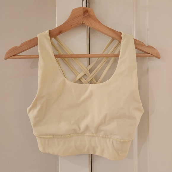 Aritzia Other - Aritzia TNA Sports Bra S